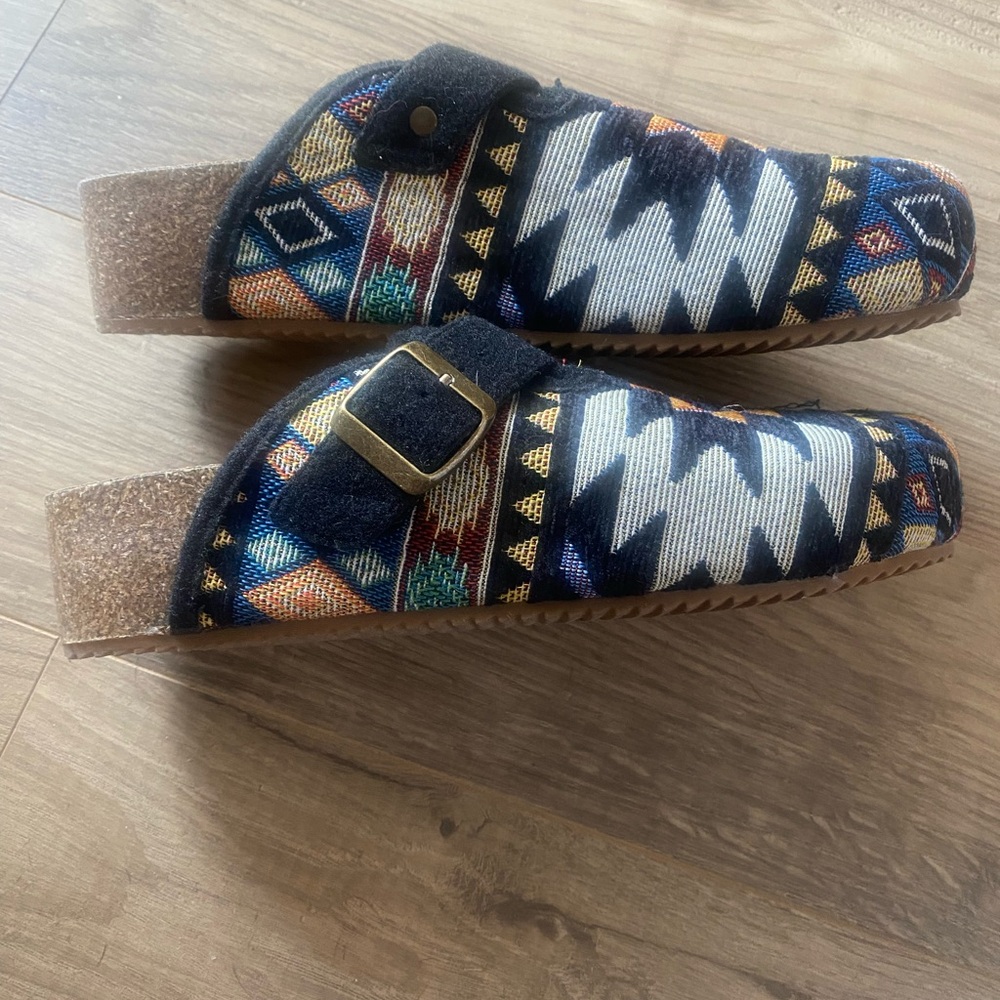 Dirty Laundry Multicolor Patterned Mules - image 7